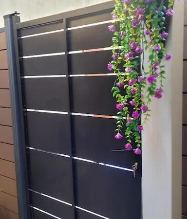 Tiny House Au Coeur De La Petite Rome Francaise Apartment Nîmes
